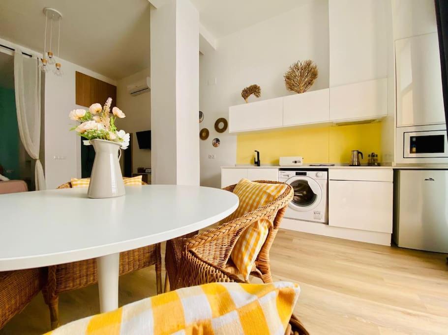 Ferienwohnung Beautiful And Charming Loft In Russafa Soho Valencia Exterior foto