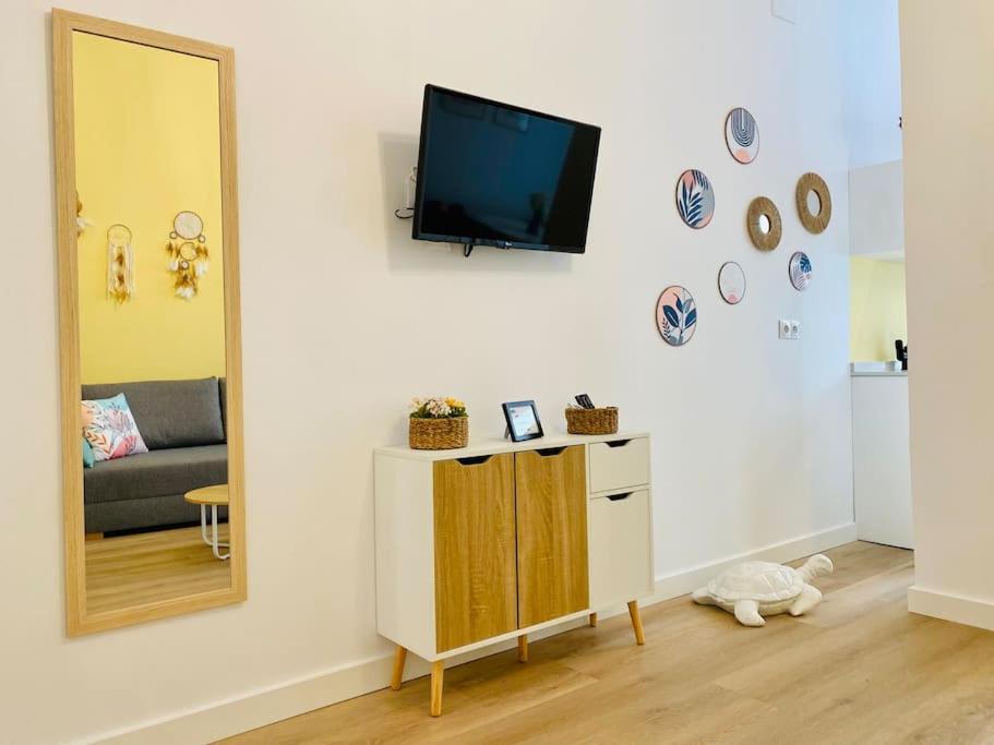Ferienwohnung Beautiful And Charming Loft In Russafa Soho Valencia Exterior foto